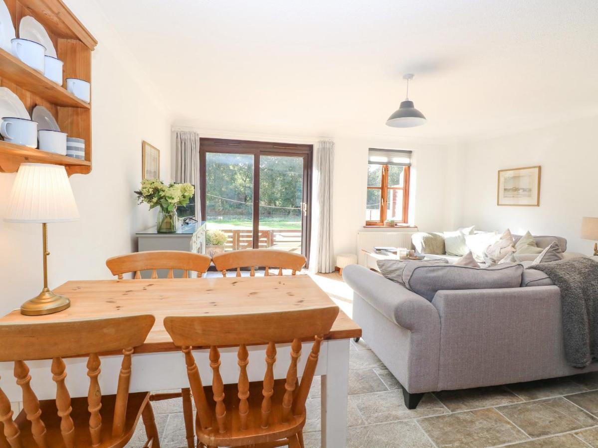 Brimstone Villa NWI Buitenkant foto
